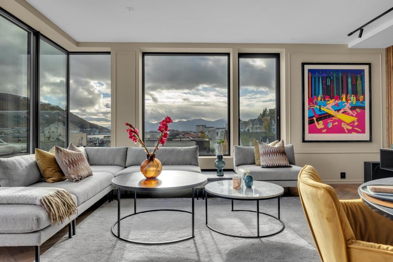 Penthouse In Downtown Tromso New Apartment Exterior foto