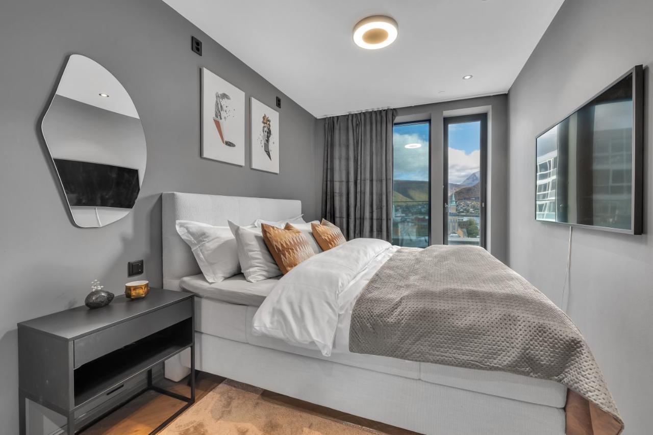 Penthouse In Downtown Tromso New Apartment Exterior foto