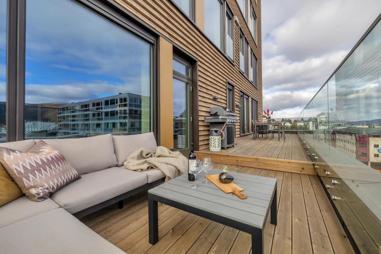 Penthouse In Downtown Tromso New Apartment Exterior foto