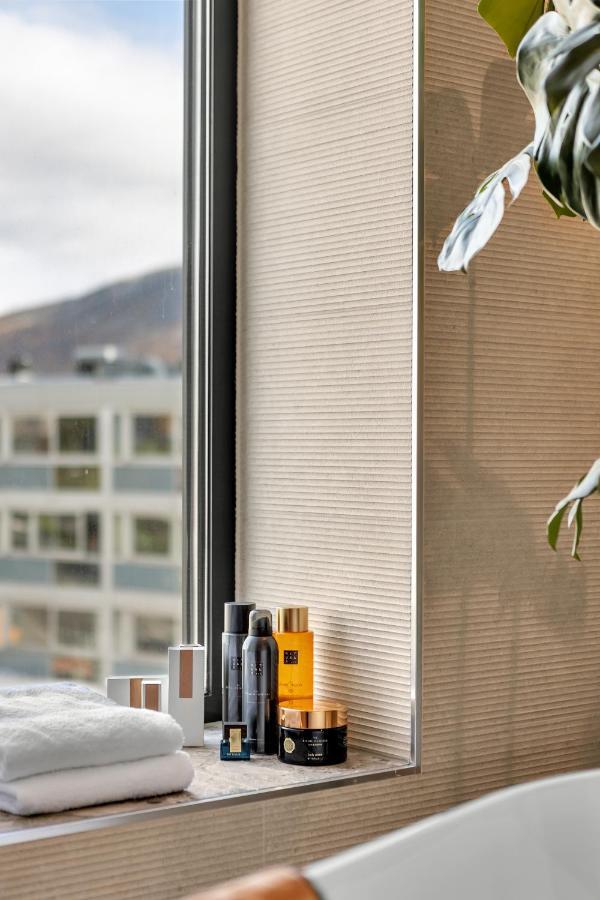 Penthouse In Downtown Tromso New Apartment Exterior foto
