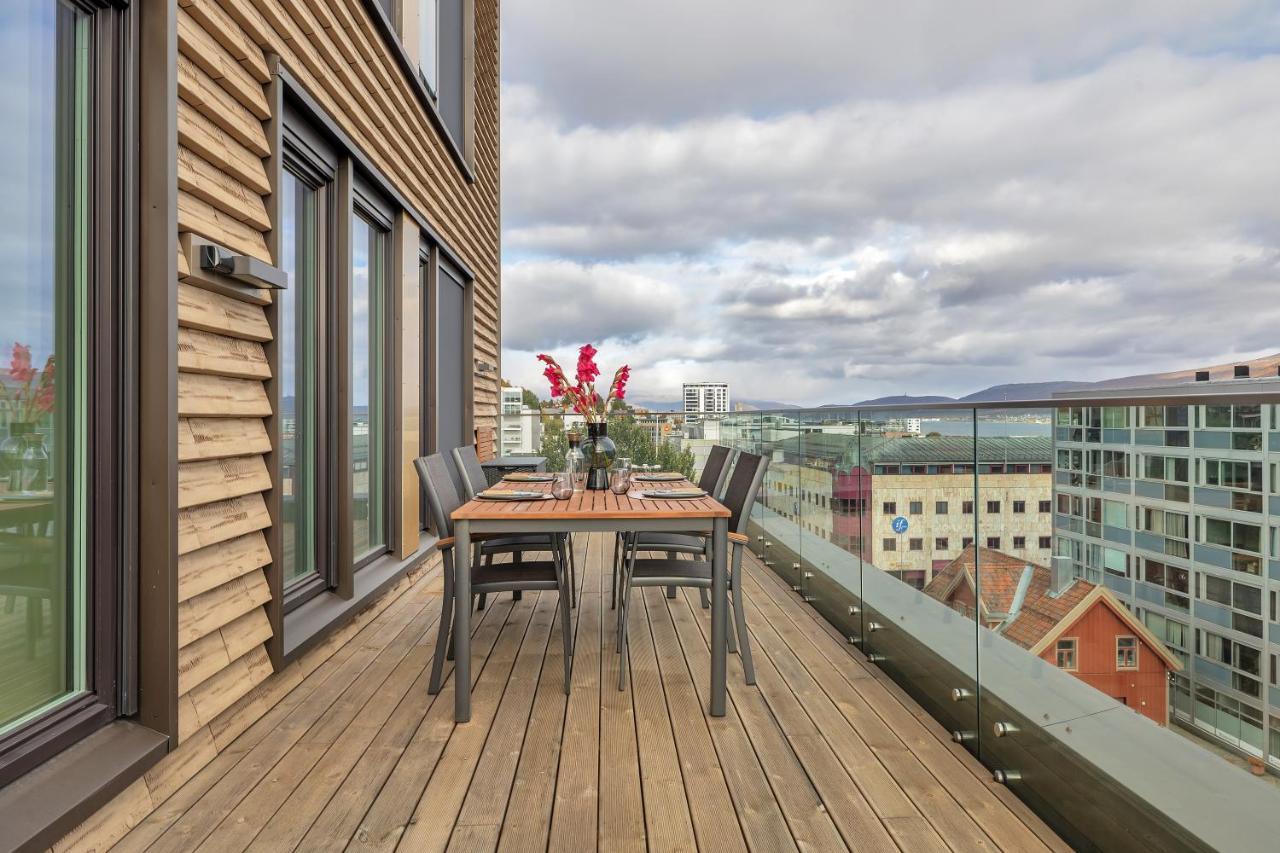 Penthouse In Downtown Tromso New Apartment Exterior foto