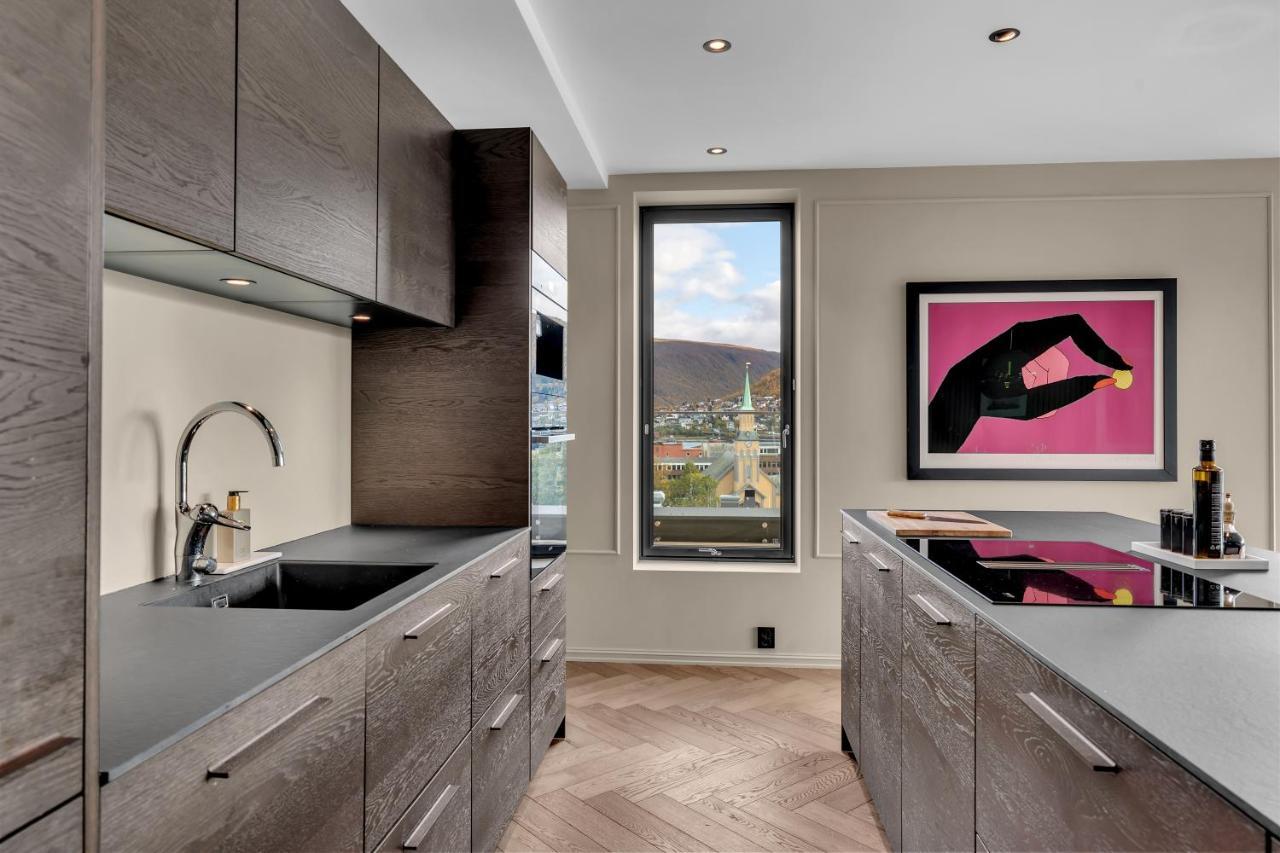 Penthouse In Downtown Tromso New Apartment Exterior foto