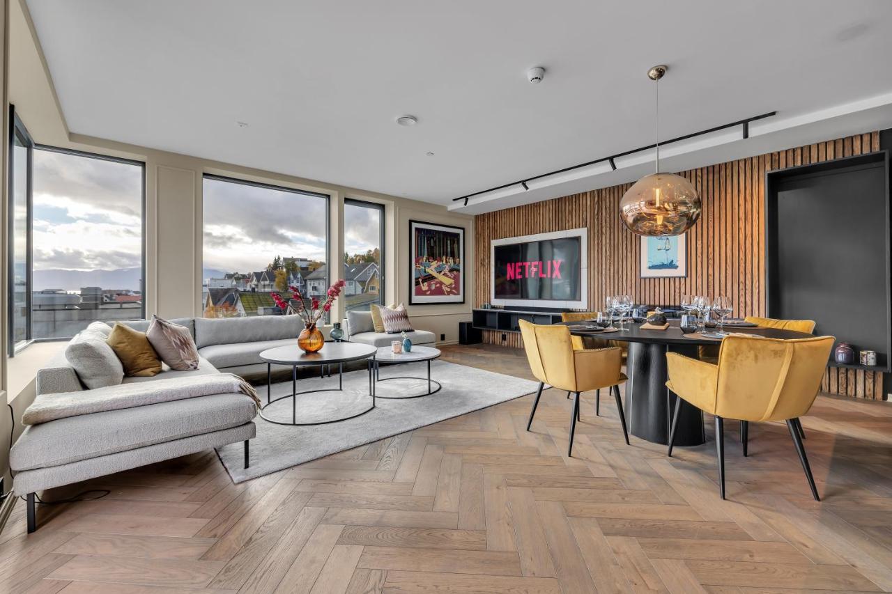 Penthouse In Downtown Tromso New Apartment Exterior foto