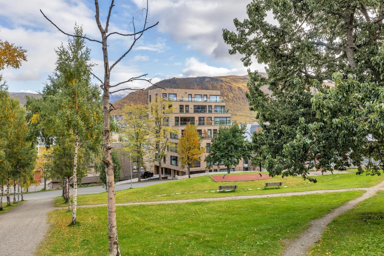 Penthouse In Downtown Tromso New Apartment Exterior foto
